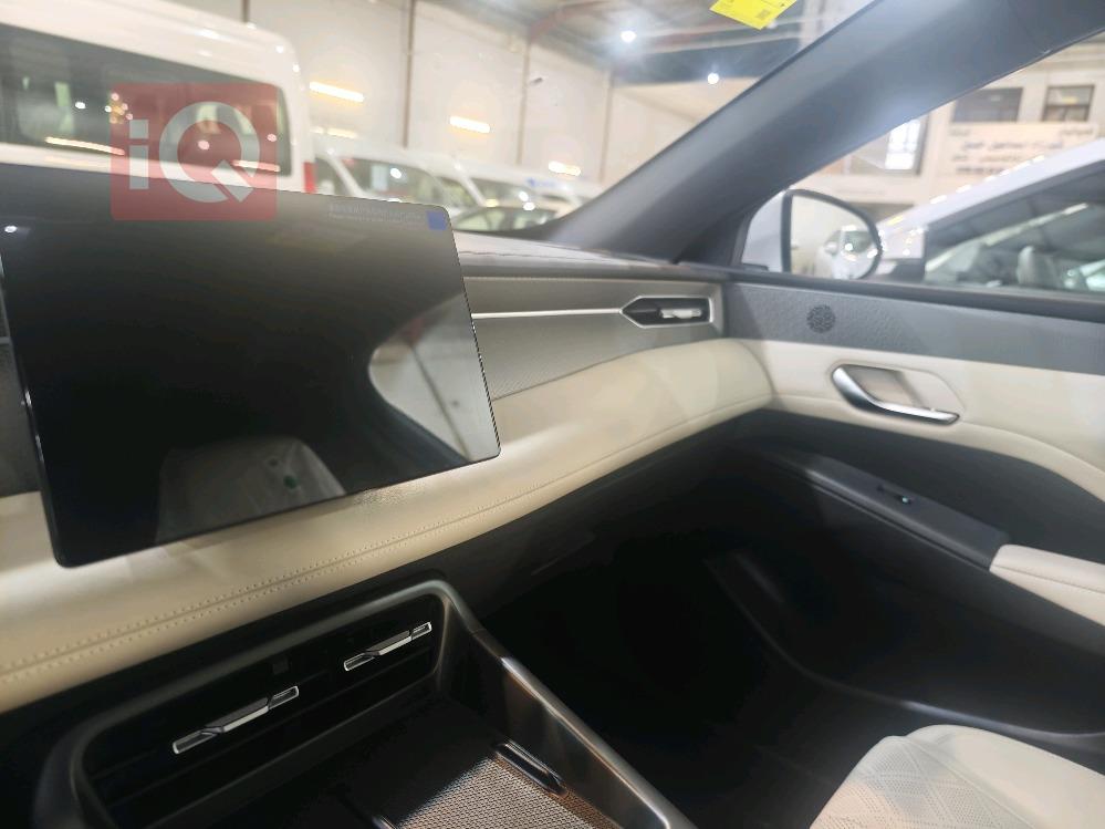 بي واي دي Qin Plus